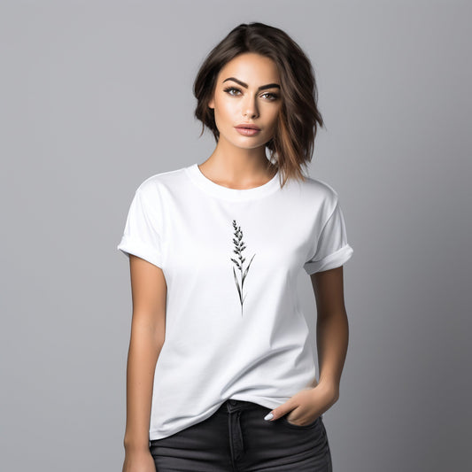 Elegantiški balti marškinėliai su minimalistiniu smilgos piešiniu, atspindintys gamtos paprastumą ir laisvę. Modernus ir unikalus dizainas iš Designedbyme.lt. Puiki dovana draugei ar sau. Moteriški marškinėliai, Vasaros kolekcija, Populiariausi moteriški marškinėliai 2024, BESTSELLER'iai, Naujausi dizainai